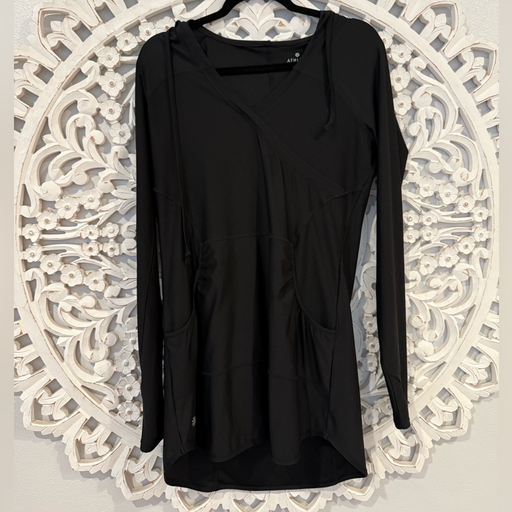 NOT FOR SALE- Athleta Wick It Wader Top! M